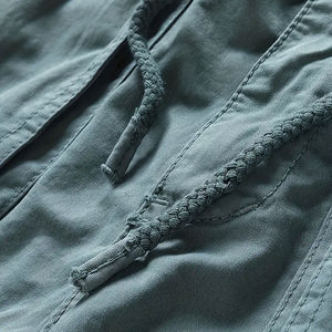 Short cargo décontracté pour homme avec motif uni respirant en toile taille élastique taille moyenne pour l'entraînement et la mode - Product Image 3