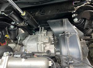 Achetez un véhicule utilitaire robuste d'occasion John Deere Gator XUV865M Diesel 2025 conçu pour le transport d'équipements agricoles et tout-terrain – États-Unis - Product Image 4
