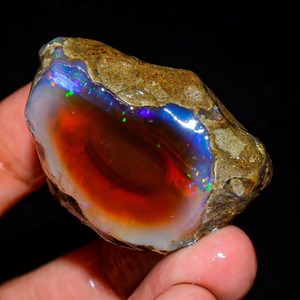 Vente chaude Multi Feu Naturel Éthiopien Opale Huile Jouer De Feu Couleur Rugueux Pierre Précieuse En Vrac Pour Faire Des Femmes Platine Fine Jewelry - Product Image 3