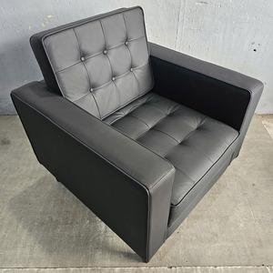 Sillón GSD68035 06, Sofá Individual con Diseño Acolchado, Cuero Genuino Cuadrado, Simili Negro Horneado, Muebles para el Hogar, Metal, Apartamentos - Product Image 4