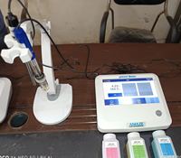 Medidor Digital Portátil de pH/MV de Sobremesa OEM con Precisión de 0.01pH y Rango de (-1999.9-+1999.9)mV para Uso en Laboratorio