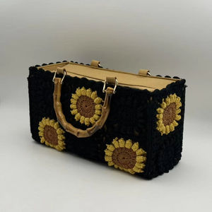 Pochette pour femme en crochet fait main, motif rose en bambou, avec fermeture éclair, accessoire de sac en tricot camélia, sac à main en coton élégant, imperméable, avec bandoulière chaîne - Product Image 6