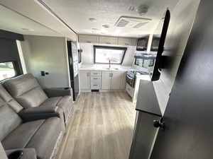 Nuevo Jayco Jay F-e-a-t-h-e-r 24FK 2026 - Product Image 5
