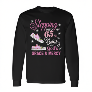 Camiseta de manga larga para el 65.º cumpleaños, regalo promocional para entrar en la gracia y la misericordia de Dios - Product Image 2