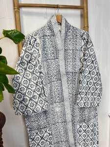 Belle impression occidentale été et printemps longueur au genou veste Kantha Kimono femmes dames tenues de fête de plage dans des styles indiens - Product Image 2