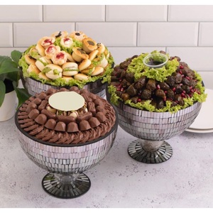 Table de créateur classique Plateau de service décoratif pour biscuits et bonbons au chocolat Plateau de service en métal de qualité supérieure pour le Ramadan - Product Image 3