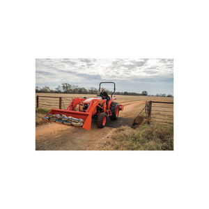HST Tractor de precisión y potencia combinado Kubota L Series - Product Image 2