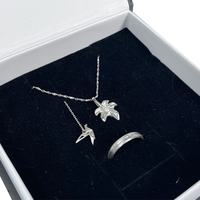 Boîte d'emballage rigide pour bijoux avec ruban de montre, finition laminée mate estampée, fabriquée à partir de matériaux recyclés