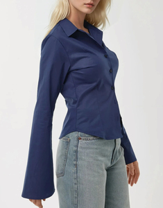 เสื้อถักแขนยาวทรงเข้ารูปสำหรับผู้หญิง ปกพับลง สีพื้น แต่งกระดุม ระบายอากาศได้ดี เหมาะสำหรับทุกฤดู - Product Image 2