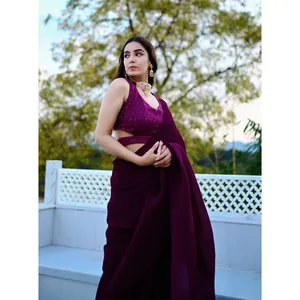 Style De Maison Saree en Georgette froissée couleur vin, élégant, col en V, ample, sans manches, longueur ras du sol, travail artisanal, léger, toutes saisons - Product Image 2