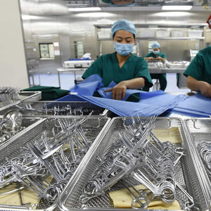 Plateaux en maille de haute qualité avec couvercle 250x170x70mm Plateau en maille en acier inoxydable pour une utilisation pendant la stérilisation et le transport du lavage - Product Image 3