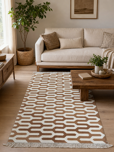 Tapis décoratif Dhurrie réversible en coton fait main, motif géométrique flèche marron terreux, avec franges à pompons pour salon - Product Image 2