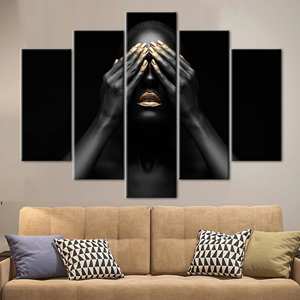 Elegante Impresión de Maquillaje Africano Dorado - Lienzo Decorativo de Pared Moderno y Lujoso, Mix de 5 Piezas: Enmarcado - Product Image 1