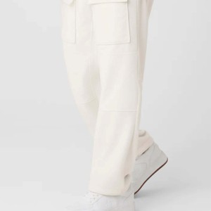 Pantalones atléticos de alto rendimiento: transpirables, absorbentes de humedad para entrenamientos intensos - Product Image 4