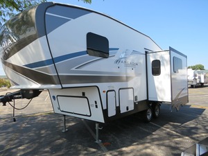 Se vende K-E-Y-S-T-O-N-E A-R-C-A-D-I-A SELECT 2-1-S-R-K 2024 usado. - Product Image 3