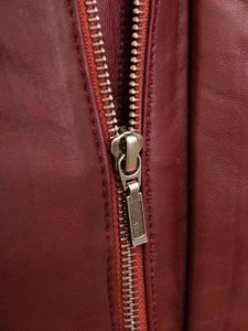 Blouson d'hiver personnalisé OEM pour homme, en toile de canard et cuir PU solide, avec fermeture éclair frontale et fermoir de pompier, style charpentier, en cuir de vachette - Product Image 5