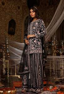 Salwar Kameez paquistaní atemporal con trabajo hecho a mano tradicional y adornos delicados para ropa de fiesta a precios de mayorista - Product Image 3