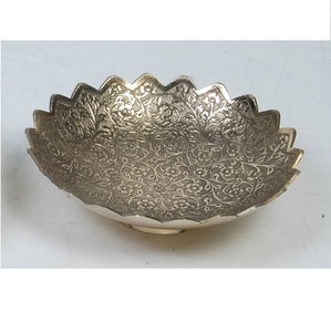 Bol de service en métal imprimé pour en-cas et desserts, style moderne, finition rouge, forme personnalisée, bol à fruits à prix abordable - Product Image 4