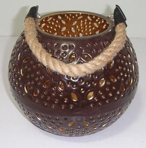 Lanterne en céramique marron mat de style nordique, porte-bougie décoratif vintage en forme de vase ajouré avec poignée en corde naturelle - Product Image 4