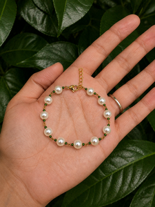 Brass Shell Pearl Green Glass Bead Bracelet | Gold Tone Stackable Chain Bracelet - Product Image 1