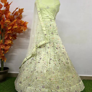 Conjunto de lehenga nupcial de lujo con intrincado bordado a mano choli dupatta 3 <span class=keywords><strong>m</strong></span> Estilo hecho en la India ropa de boda tradicional - Product Image 1