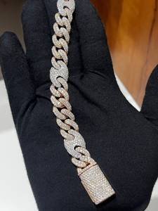 Bracelet en argent 925 serti de diamants Moissanite VVS taille ronde, style Hip Hop Miami Cuban Link, bijoux de luxe fabriqués en Inde. - Product Image 4