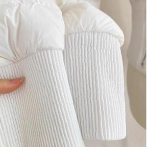 Abrigo corto con capucha para mujer, chaqueta acolchada cálida para mujer, prendas de vestir ajustadas Y2k para exteriores - Product Image 2