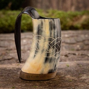 Tasse en corne de buffle naturelle Tasse Viking à boire et à bière Qualité chaude avec poignée en bois Agate la plus vendue - Product Image 3