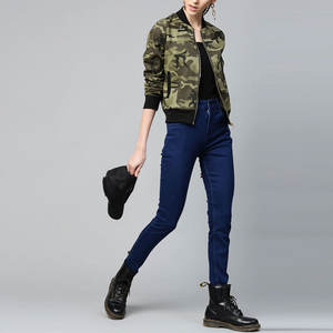 Chaquetas Bomber Elásticas de Moda para Mujer OEM, 100% Material de Lona Cómodo con Relleno de Algodón, Teñido Liso, Resistente al Viento y Transpirable - Product Image 4