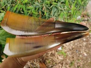 Peine de pelo de cuerno de búfalo de calidad superior ecológico hecho a mano 100%, técnica pulida, diseño de hoja, Animal náutico de una sola pieza - Product Image 3