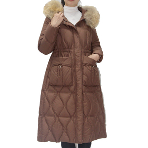 Abrigo Acolchado Largo de Invierno para Mujer, con Capucha, Impermeable, Relleno de Poliéster Grueso y Colorido - Product Image 2