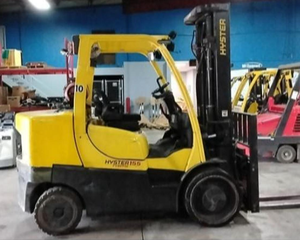 Oferta Exclusiva de Subasta para Montacargas S155FT 2013 de 16' con Posicionador de Horquillas Triples, Capacidad de Carga de 15500 LBS - Product Image 4