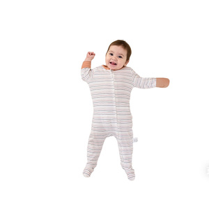 Original Fabrik Großhandel ODM Kundenspezifischer Druck Gestrickte 100% Baumwolle Niedliche Neugeborenen-Babystrampler Schlafanzüge mit Zwei-Wege-Reißverschluss - Product Image 3