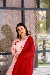 Ropa de manga larga y Maxi Kurtis india y pakistaní para diferentes tipos de cuerpo hecha a mano Kurti Desi - Product Image 4