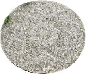 Napperons perlés faits à la main pour la décoration de Table - Product Image 1