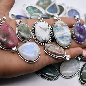 Lote de 25 Colgantes de Piedras Preciosas, Chapados en Plata Oxidada, para Diseñadores de Joyería, Lote Mixto de Colgantes para Mujer. Piedras Preciosas de Colores Variados - Product Image 1