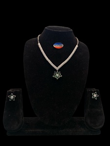 Vente en gros d'ensembles de bijoux collier boucles d'oreilles collier de mariage vintage en acier inoxydable avec diamants pour cadeaux et occasions de fête - Product Image 2