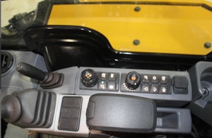 Prix équitable et compétitif Mini pelle CAT 303.5CR avec négociation sans tracas à son meilleur et 2 ans de garantie après vente - Product Image 6