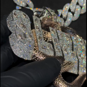 RB Gems Pendentif Hip Hop personnalisé avec nom, style Slizzy Snack, en diamant plaqué rhodium, serti en canal, taille brillant glacé, qualité VVS, pendentif fin et breloque - Product Image 3