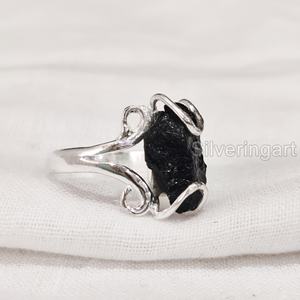 Bijoux en pierre brute Bague pour femme Tourmaline noire naturelle Pierre précieuse Octobre Pierre de naissance Hippie Bague en fil Bague en argent sterling 925 - Product Image 3