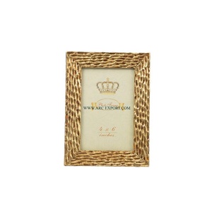 Nouvellement Arrivée Plaqué Or En Aluminium Intérieur Cadres Photo Haute Exigeant Unique Nouveau Style Décor À La Maison Cadres Photo De L'Indien - Product Image 1
