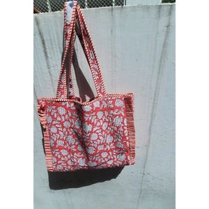 Bolso Tote Acolchado de Algodón con Cierre Abierto para Mujer, Bolso de Lona Hecho a Mano con Logotipo Personalizado y Decoración de Cadena para Uso Diario en Invierno - Product Image 1