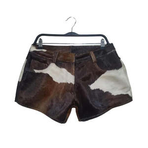 Pantalones Cortos de Cuero con Pelo de Vaca Personalizados 2026, Cuero Genuino para Hombre de Alta Calidad Premium en Oferta - Product Image 6