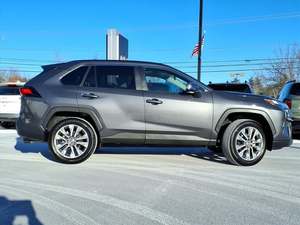 Toyota RAV4 XLE Premium AWD Plus 2024 d'occasion en excellent état, sans accident, conduite à gauche/droite - Product Image 6