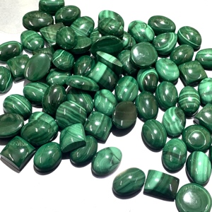 Cabochons de pierres précieuses en malachite naturelle 20mm Cabochons verts à dos plat en vrac taille mixte forme IGI certifié pierre lisse coupe 3 8mm - Product Image 3