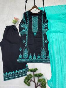 Salwar Kameez traditionnel en soie romaine de créateur, tenue de soirée, taille XL, ensemble haut et bas, dupatta, broderie, travail de miroir, toutes saisons - Product Image 6