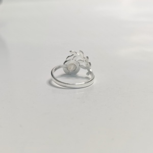 Grossistes de bagues attrayantes en pierre de lune de l'Inde Bagues en argent sterling 925 Bagues bon marché Qualité A + Saisissez-le maintenant pour votre boutique - Product Image 4