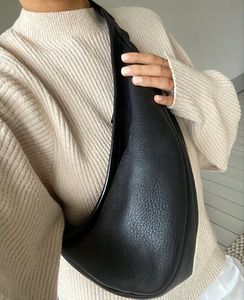 Bolso Bandolera de Cuero Elvynx para Uso Diario - Product Image 1