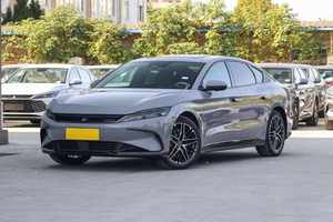 Vehículo Eléctrico 2025 V 601-700KM con Tracción en las Cuatro Ruedas, Motor de 200-250kW y Batería de 50-70kWh para Importación en Japón - Product Image 5