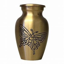 Urna moderna hecha a mano para adultos, mariposa de latón personalizada, urna de cremación antigua esmaltada con acabado múltiple para funerales - Product Image 1